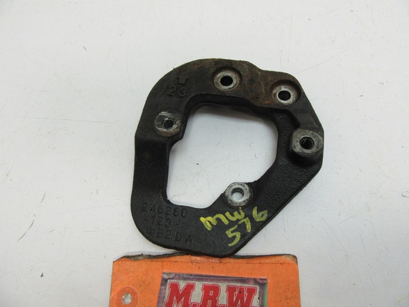 A/C COMPRESSOR AC COMPRESSOR BRACKET MOUNT FRAME OFF ENGINE MOTOR SUPPORT V6