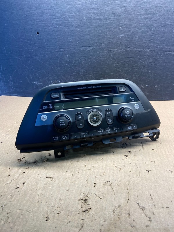 2005 to 2010 Honda Odyssey Am Fm Cd Player Radio Receiver ac8975 DG