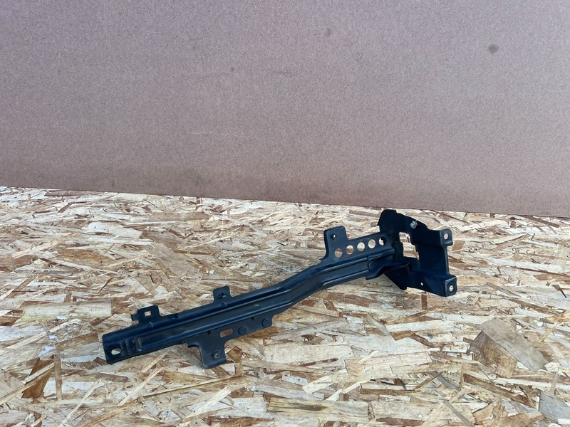 INFINITI M35H M37 M56 Q70 11-19 OEM RADIATOR CORE SUPPORT CENTER BRACKET TIE BAR