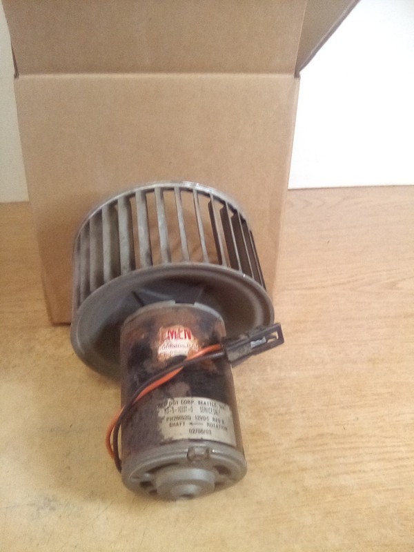 Mack/Red Dot RD-5-10337-0 Blower Motor 12V