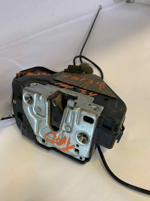 Rear Door Latch MERCEDES E350 Right 06 05 04 07 08 09