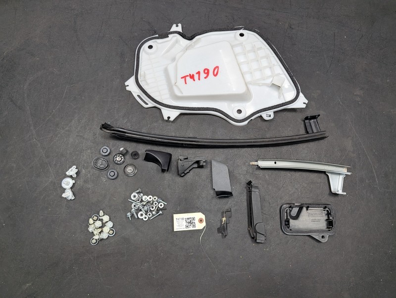Front Left Door Window Sash w/ Covers & Fasteners Set 2021 Toyota RAV4 2019-2024