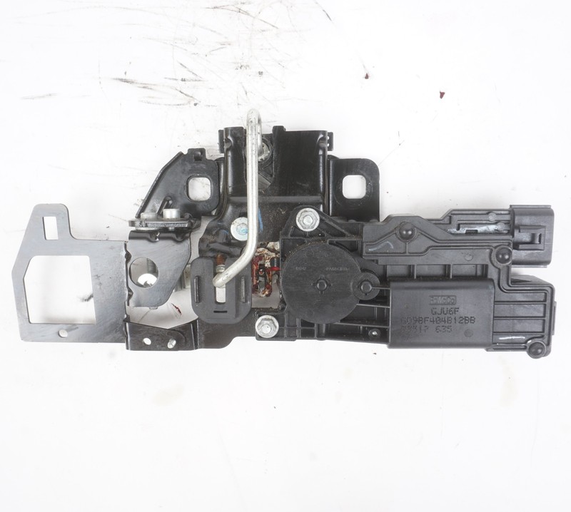 2017 - 2020 Lincoln Continental Trunk Lid Lock Latch Mechanism GD96F404B12BB OEM