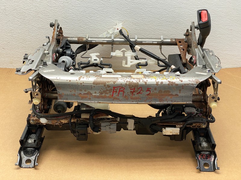 2013-2017 LEXUS GS350 FRONT RIGHT PASSENGER SIDE SEAT FRAME TRACK OEM LOT725