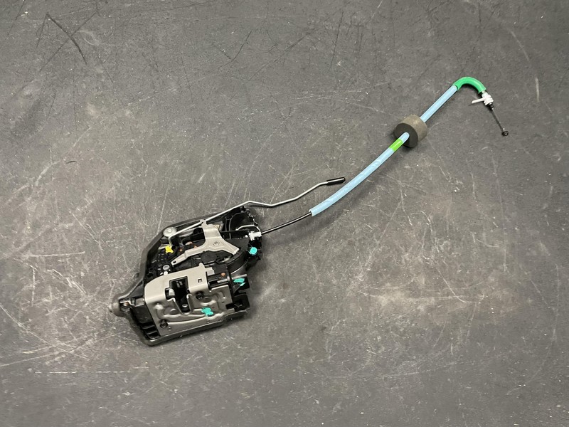 Rear Left Door Lock Latch 2018 BMW X1 51227281941 2016 2017 2019 2020 2021 2022