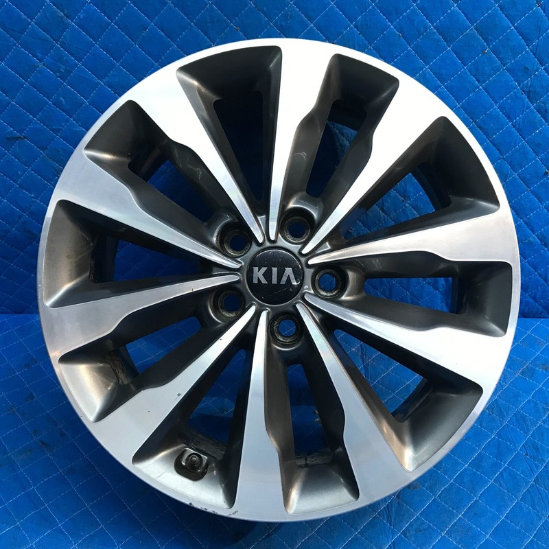 2015-2018 Kia Sedona Factory OEM 18" 18x7 Wheel Rim 52910-A9220 w/ TPMS Sensor