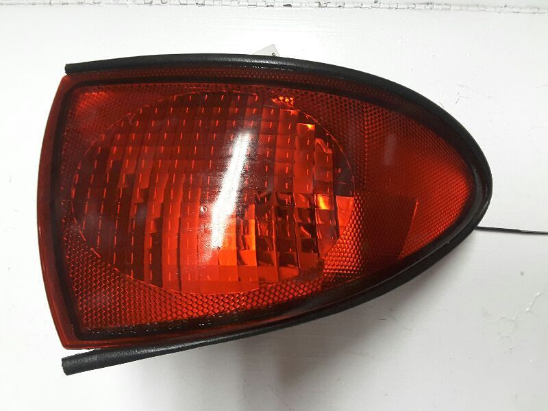 00 01 02 CAVALIER L. TAIL LIGHT QUARTER PANEL MOUNTED 114050