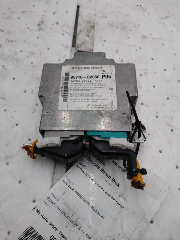 Used Air Bag Module fits: 2018 Kia Soul Air Bag center console gasoline model Gr