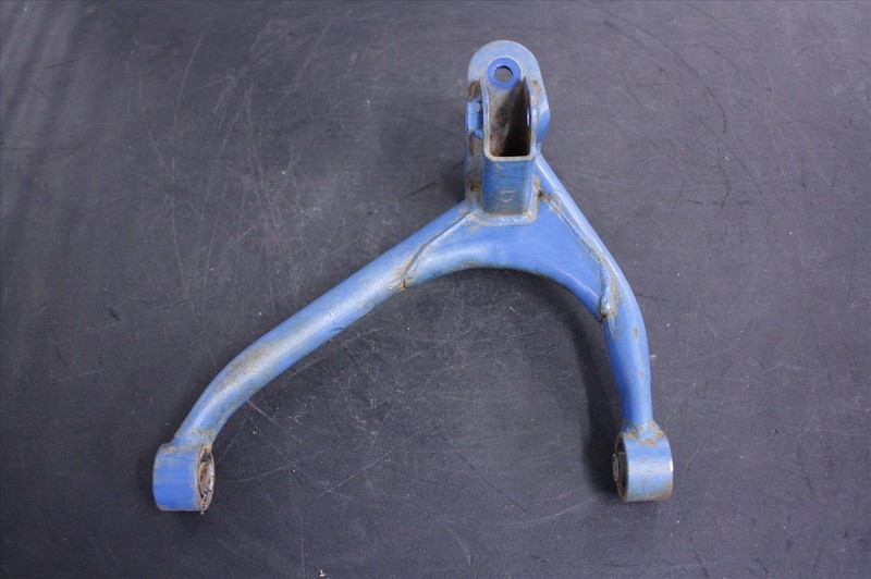1987 SUZUKI LT 80 LEFT FRONT CONTROL ARM A ARM LH LT80 87