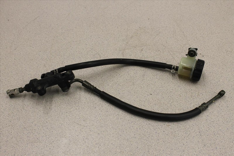 2005 YAMAHA FJR 1300 A REAR BRAKE RESERVOIR MASTER CYLINDER ASSY OEM 05 FJR1300