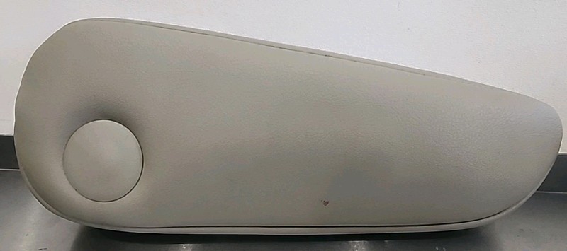 12 - 20 Totoya Sienna 2 Row Right Rear Outer Armrest Gray Leather See Images RH