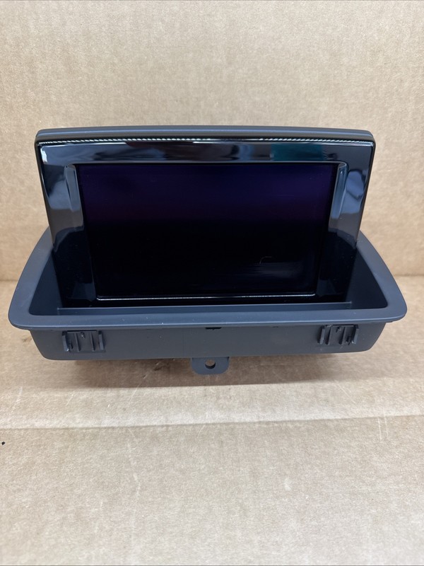 2015-2018 Audi Q3 GPS Navigation System Display Screen Monitor 8U0857273C6PS