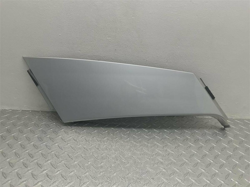 2003 SATURN VUE PASSENGER QUARTER SAIL MOULDING OEM 22697639