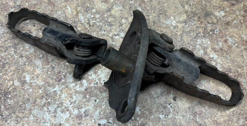 1980 Kawasaki KDX 80 Dirt Bike Foot Pegs Rests OEM Footpeg Peg Rest KDX80 A Z12