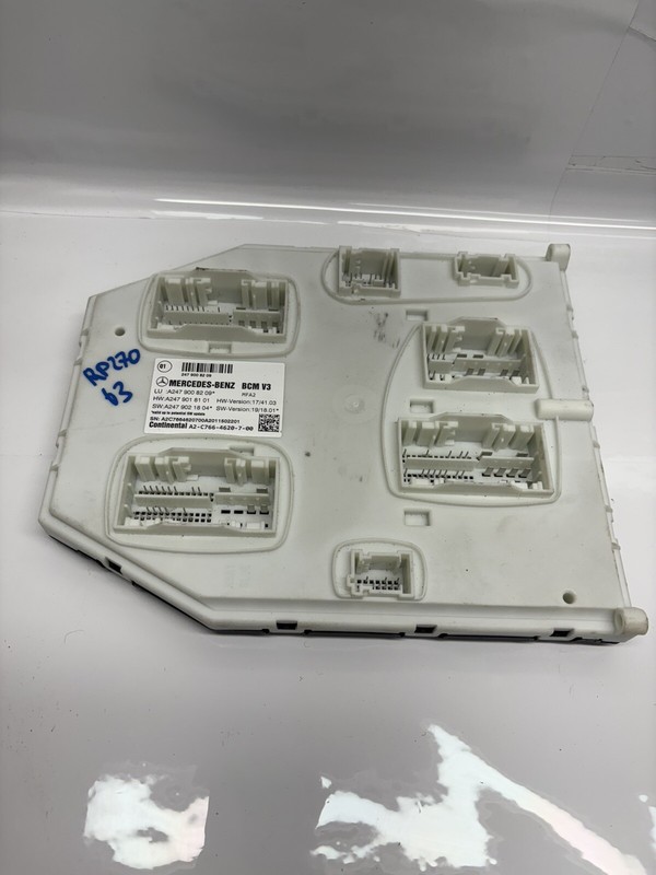 2020 Mercedes GLB250 OEM Front SAM Signal Activiation Control Module 2479008209
