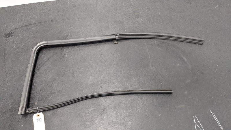 Rear Left Door Window Run Channel 2019 Nissan Frontier 82331-9BA0B 2005-2018