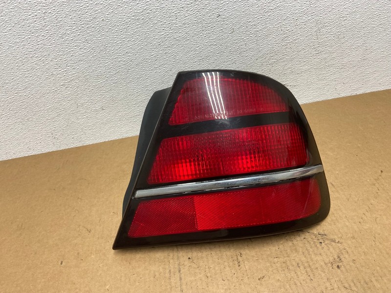 1992 - 1999 Oldsmobile 88 Eighty Eight Right PassengerTail Light OEM AC1829 LK
