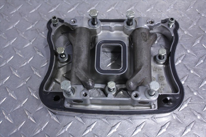 98 HARLEY DAVIDSON SPORTSTER XL 1200 ROCKER ARM BOX #1 OEM XL1200