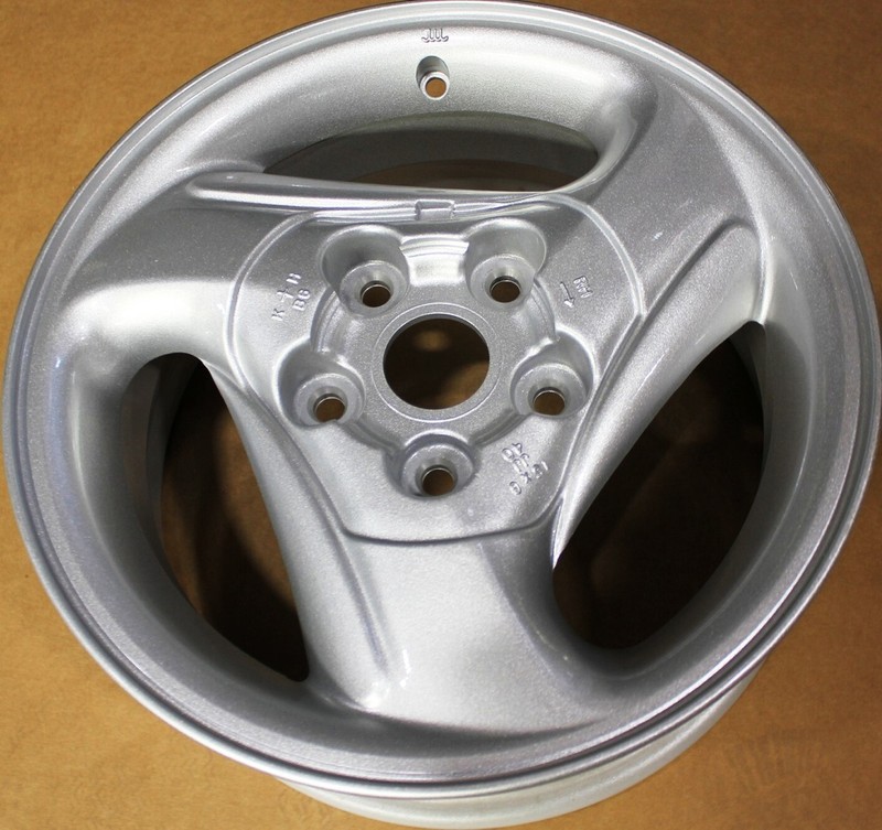 95-97 Ford Probe 15 Inch Wheel F52Z1007A OEM