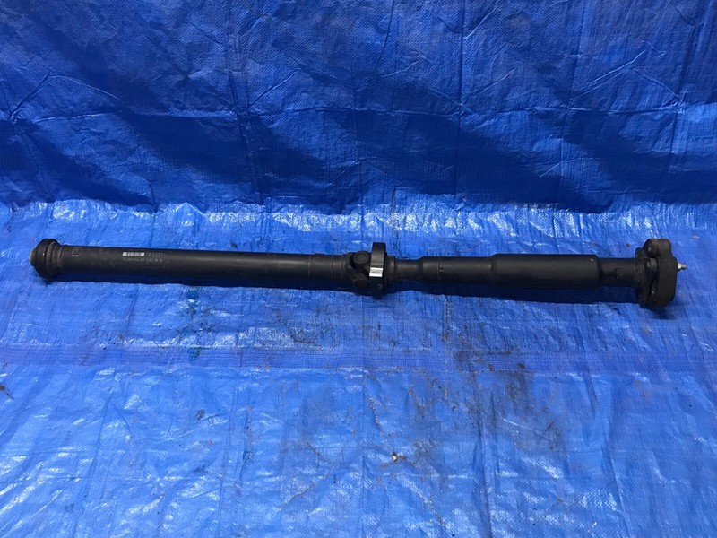 11-13 OEM BMW E82 E88 135 Rear Drive Shaft Propeller OEM 7604996-01