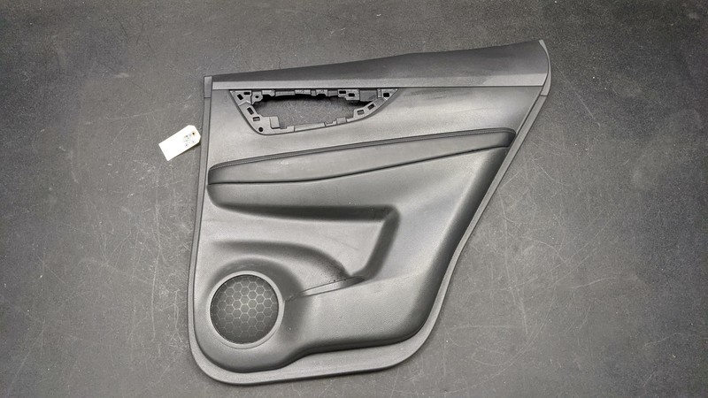 Rear Right Door Trim Panel 2018 Nissan Rogue 82900-7FA0A 2019 2020