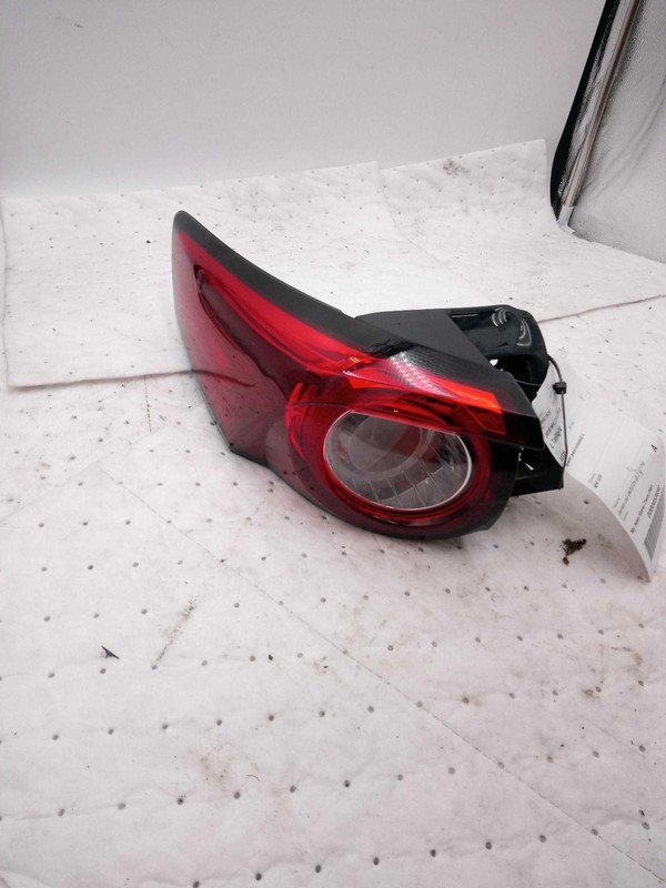 Used Left Tail Light Assembly fits: 2018 Mazda CX-9 quarter panel mounted Left G