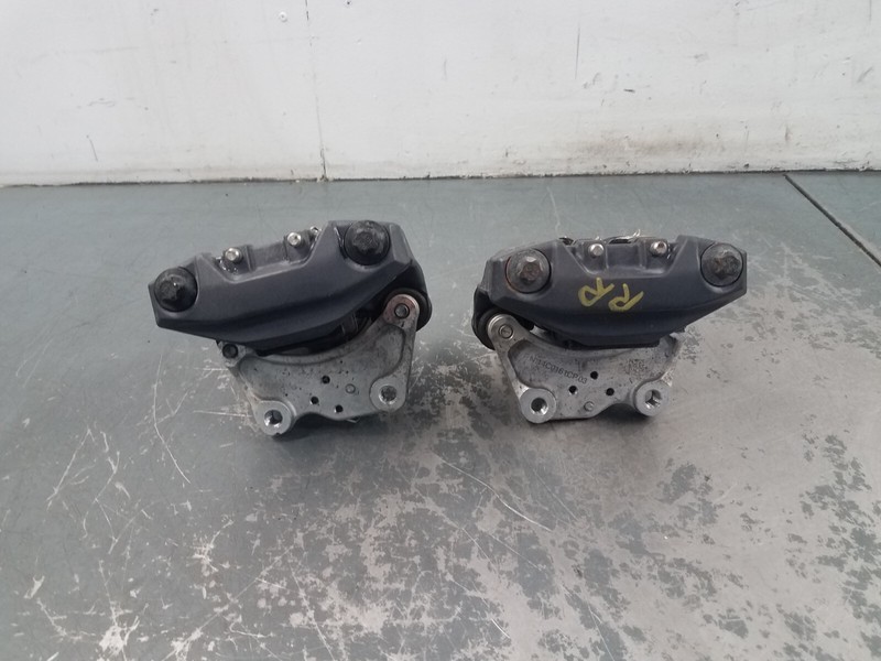 2021 McLaren 765LT Parking Brake Caliper Set- * #5537 C7