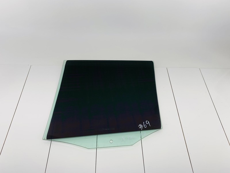 17-18 VOLKSWAGEN TIGUAN LIMITED REAR RIGHT SIDE DOOR WINDOW GLASS OEM #69