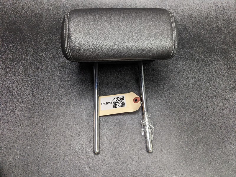 Front Right Seat Headrest 2018 Mercedes-Benz GLA 250 172080443 2015 2016- 2020