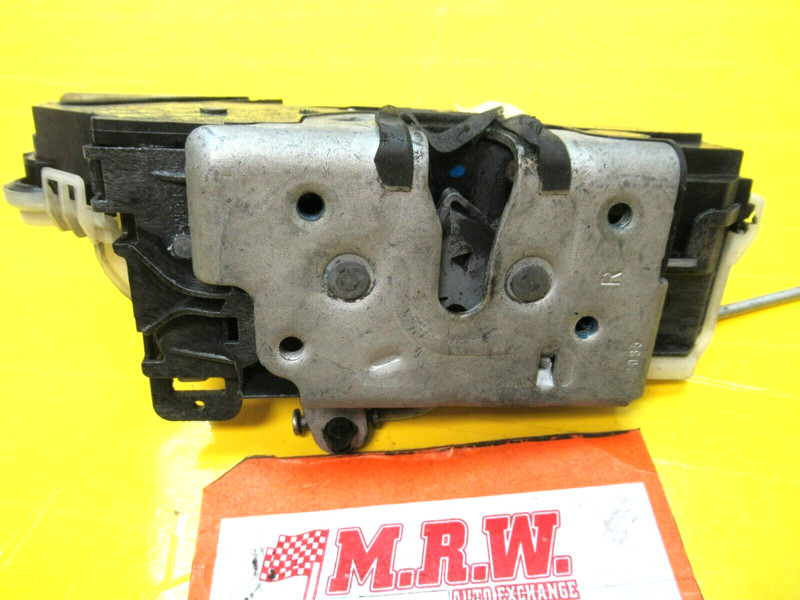 DOOR LATCH RIGHT PASSENGER SIDE FRONT LOCK RF RH R 08 09 10 11 12 ESCAPE MARINER