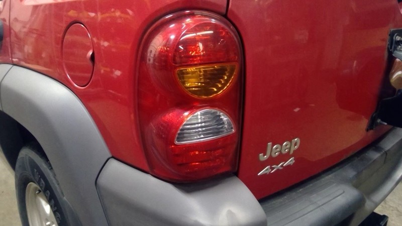 Driver Left Tail Light Fits 02-04 LIBERTY 1786278