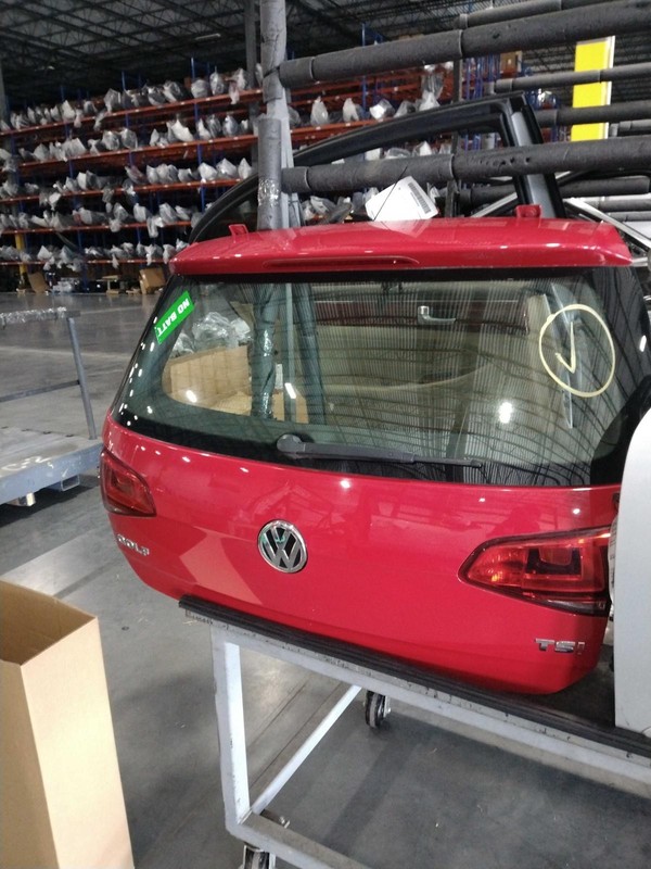 Used Deck Lid fits: 2016 Volkswagen Golf Htbk Base w/spoiler w/o rear view camer