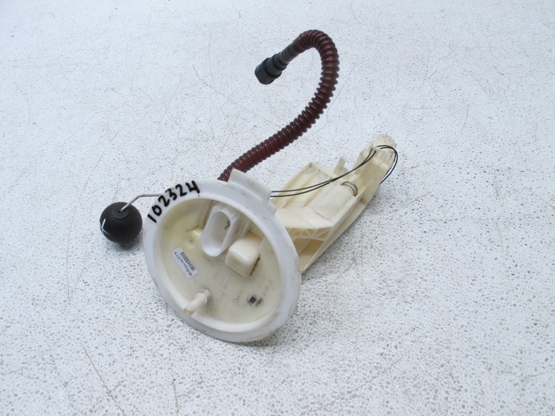 04-07 AUDI B7 S4 CONVERTIBLE FUEL PUMP ASSEMBLY SENDING UNIT OEM 102324