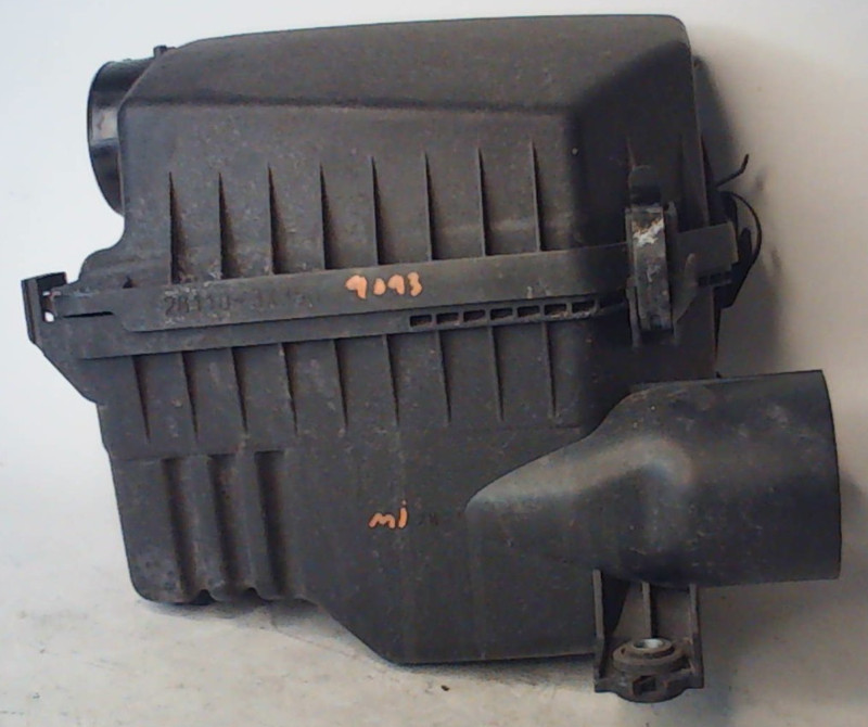 2011-2013 Hyundai Elantra 1.8L Engine Air Cleaner Box Assembly 28110-3X350 OEM