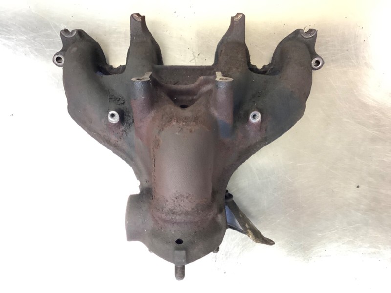 82-83 Accord Exhaust Manifold Single Outlet Engine Output Passage Used OEM