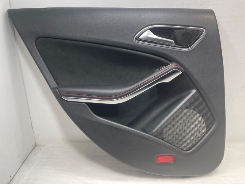 2015-2016 MERCEDES GLA LEFT REAR DOOR PANEL BLACK W/RED STITCH TC:651A 18K 51498