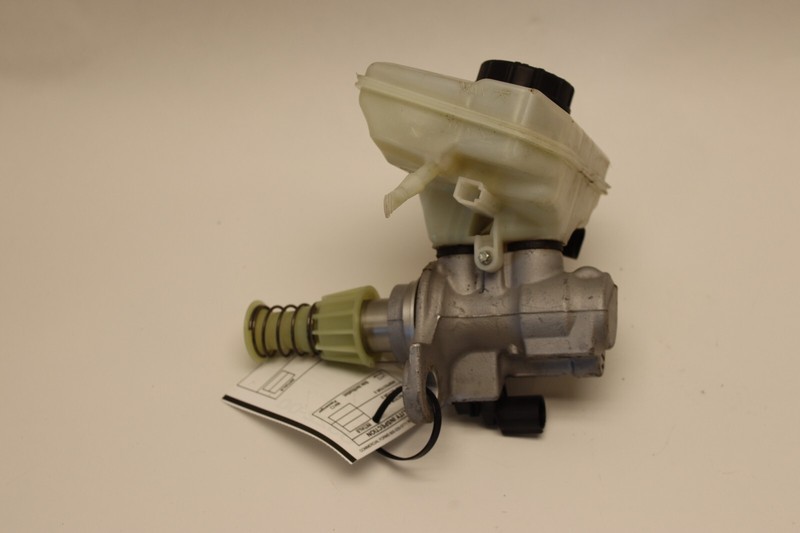 2019 PORSCHE CAYENNE 3.0L BASE POWER BRAKE MASTER CYLINDER W/ TANK OEM
