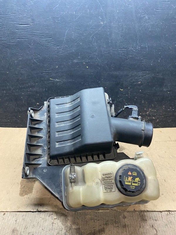 2011-2016 Ford F250 F350 Engine Coolant Reservoir Tank Air Cleaner Box X3175DG