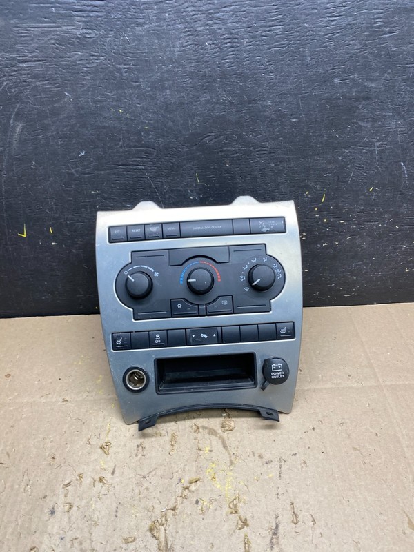 2005 2006 2007 Jeep Commander Grand Cherokee A/C Climate Control Bezel U5338 DG
