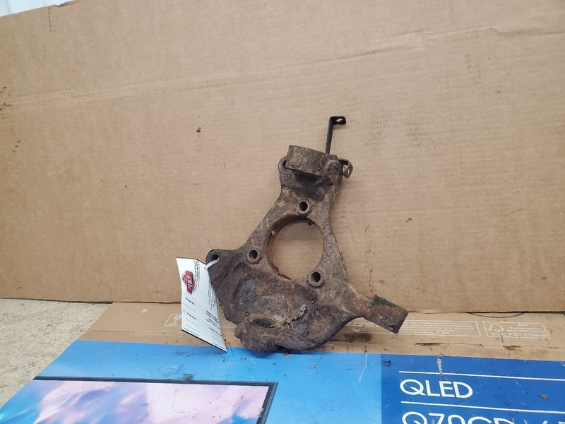 Driver Left Front Spindle/Knuckle Fits 07-14 ESCALADE 302099