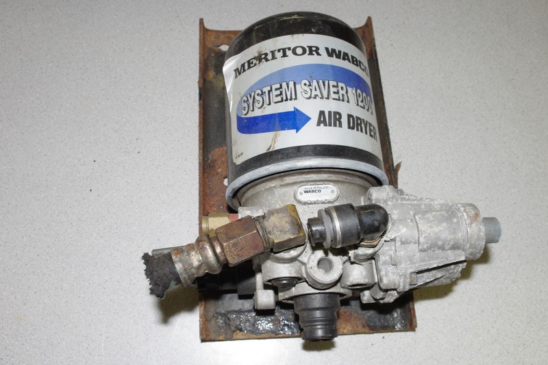 Meritor Wabco 037 0511 Air Control w/ Dryer Cartridge *FREE SHIPPING*