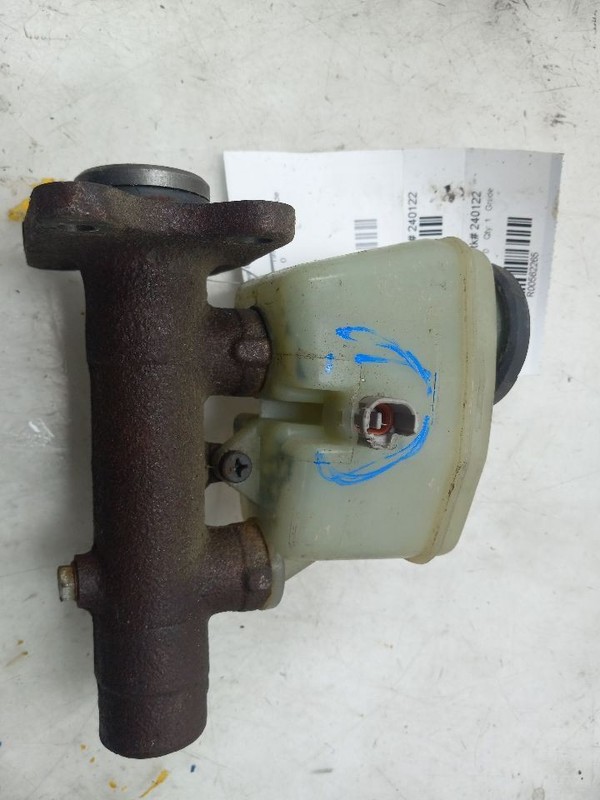 93 94 95 TOYOTA PICKUP BRAKE MASTER CYLINDER WITHOUT ABS