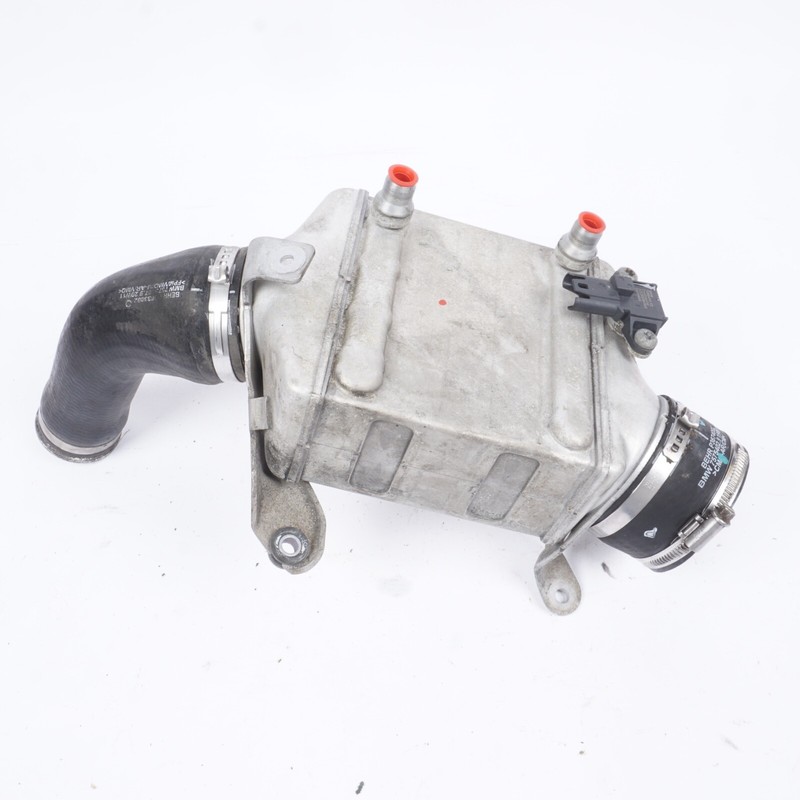 09-15 BMW 750i 750Li F01 F02 F06 F10 Left Turbocharger Intercooler 7575403 Oem