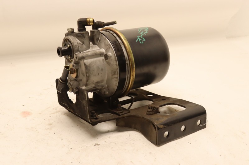 2008-2018 INTERNATIONAL DURASTAR 4300 AIR DRYER W/ MOUNTING BRACKET OEM