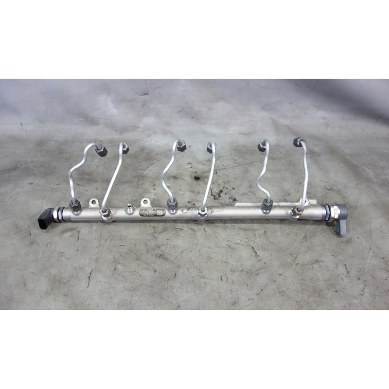 2009-2013 BMW E90 335d X5 M57 Diesel Fuel Pressure Accumulator Rail w Pipes OEM