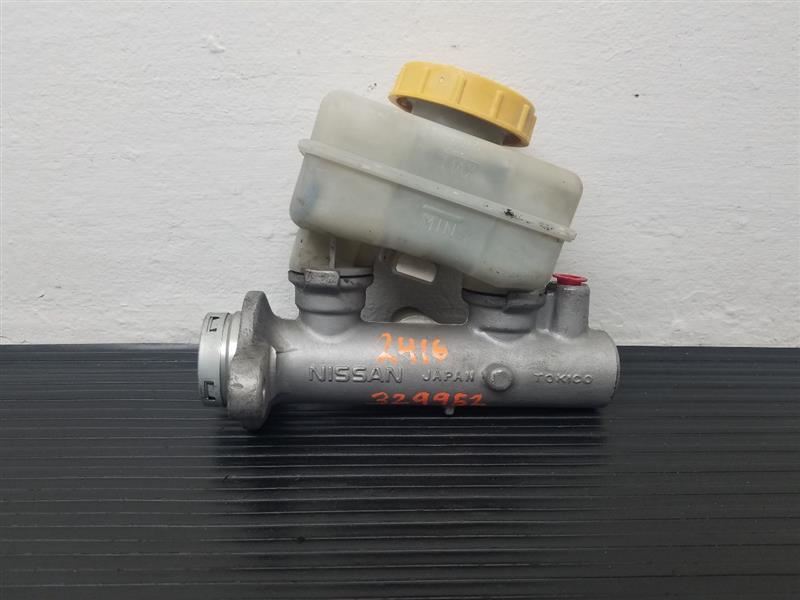 96-01 Nissan Pathfinder 4x4 Brake Master Cylinder OEM 46010-0W002