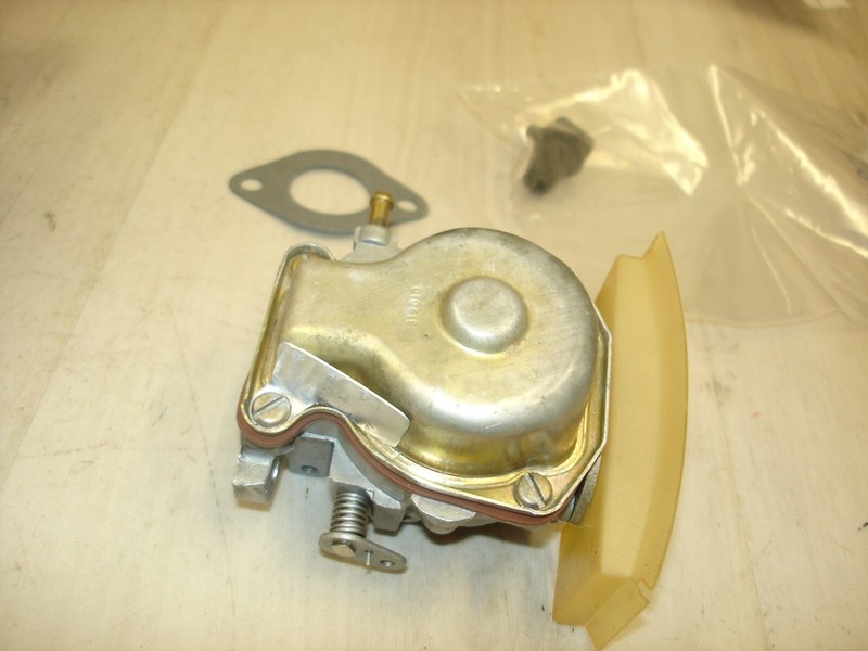 1986 Evinrude 4hp model e4brhcdecarburetor REBUILT boat motor part
