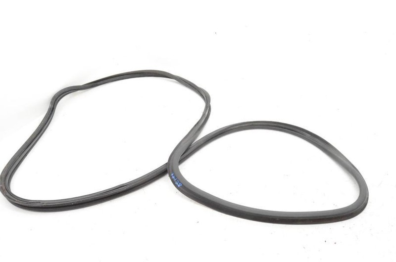 1985-1989 Toyota MR2 AW11 4AGE 1.6L Front Trunk Rubber Seal