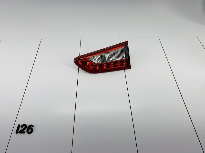14-15 INFINITI QX60 REAR RIGHT PASSENGER SIDE INNER TAIL LIGHT BRAKE LAMP OEM