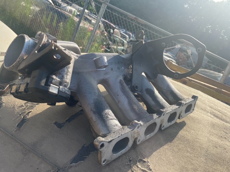 02-07 BEETLE TT JETTA GOLF 1.8 TURBO INTAKE MANIFOLD W/ THROTTLE BODY